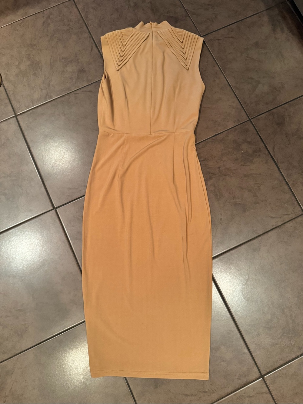 INDIKAH Sleeveless Midi Dress with Textured V-Panel in Tan - AU8 - Picture 3 of 8
